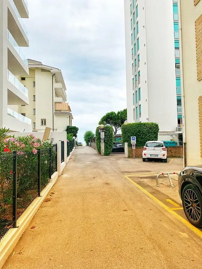 Residence Marina A Pochi Passi Dal Mare Lido di Jesolo