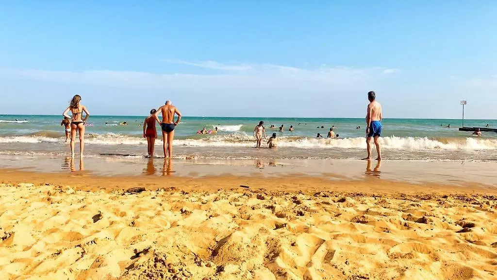 Residence Marina A Pochi Passi Dal Mare Lido di Jesolo Apartment
